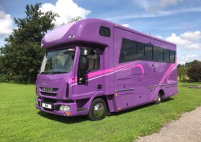 bonded horsebox windows