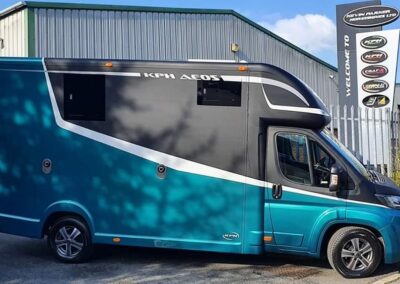 Luton horse box windows