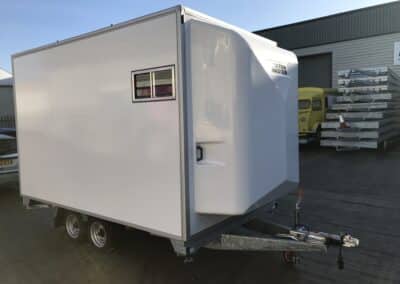 Trailer Windows
